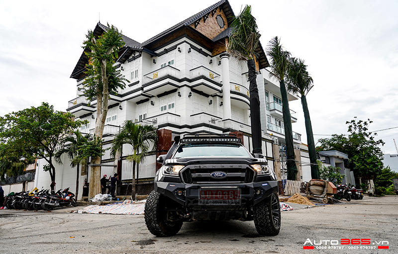 Ford Ranger nâng cấp đồ chơi cơ bản chính hãng tại Auto365